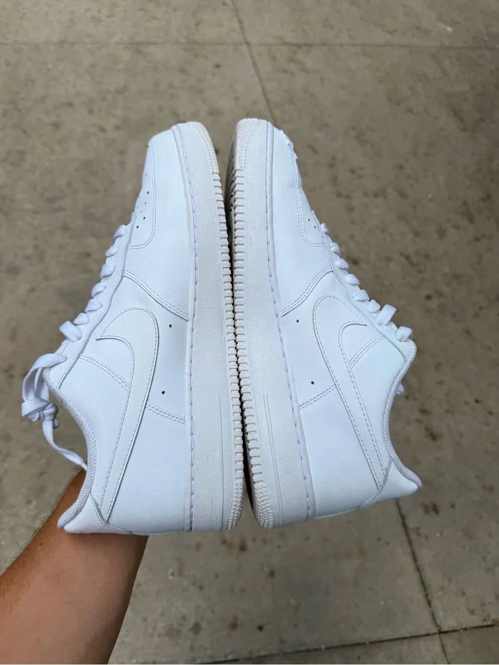 Nike Air Force 1 '07 Low Top Triple White Sneakers CW2288-111 Men Size 11.5 Used